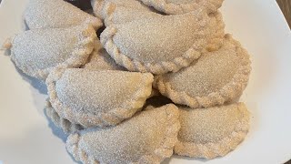 Como hacer Empanadas con Cerveza  Empanadas de Cerveza  Empanadas de Cajeta  Receta Facil [upl. by Ellinej576]