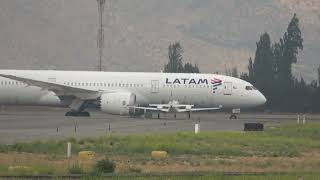 Piper Cheyenne amp Boeing 7879 Dreamliner Taking off from Santiago airport in Chile [upl. by Dave]