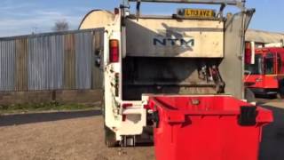 Dustcart DAF 12 Ton NTM trade bin lift [upl. by Naldo]