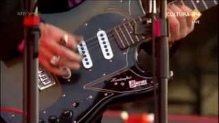 Queens of the Stone Age  I Appear Missing live at Pinkpop 2013 Extended Outro [upl. by Nniw191]