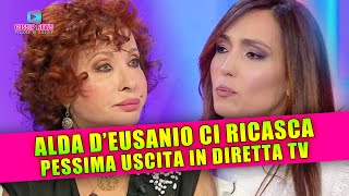 Alda DEusanio Ci Ricasca Pessima Uscita in Diretta Tv [upl. by Anaderol]