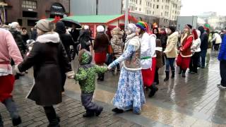 Фестиваль масленицы и ярмарка на Красной площадиЭмилияMaslenitsa festival and fair on Red Square [upl. by Ij584]