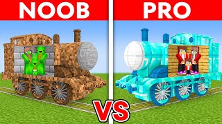 MAIZEN FAMILY NOOB vs PRO TRAIN HOUSE Build Challenge in Minecraft [upl. by Selima]