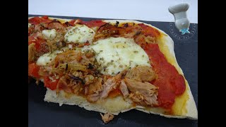 Recette de pizza au thon oignons et bacon [upl. by Ralina]