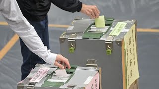 Japon  début du vote pour lélection de la chambre basse [upl. by Yelda]