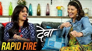 Tejaswini Pandit amp Spruha Joshis Candid Rapid Fire  Deva Ek Atrangee Marathi Movie 2017 [upl. by Hael]