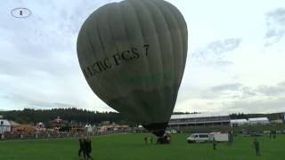 MONTGOLFIADE WARSTEIN 2016  Start eines Heißluftballons [upl. by Pammie]