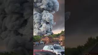 Huge explosions massive fire breaks out at an industrial estate in Linwood near Paisley Scotland [upl. by Duquette]