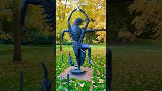 The free display Frieze Sculpture in the Regents Parks [upl. by Valentijn]