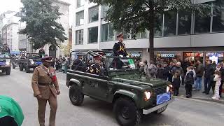 Lord Mayors Show London 91124 Hon Artillery Comp and London Guards in Cheapside City of London [upl. by Norab]