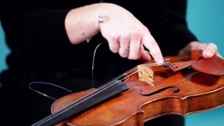 How to Replace Strings  Violin Lessons [upl. by Acinemod]