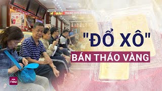 Giá vàng trong nước giảm mạnh nhiều người hốt hoảng đổ xô đi bán tháo  VTC Now [upl. by Nauj54]