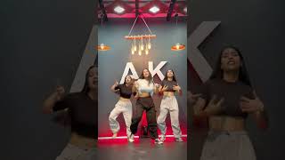 Chunnari chunnari lipat lipat Jay re🤩♂️😻dancechallengdancevideo dancecover dancelover [upl. by Plato]