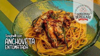 Recetas con conservas de pescado Spaghetti con anchoveta entomatada [upl. by Mellen939]