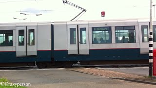 RET Metro Type S bij kruising sGravenweg naar Spijkenisse op lijn B richting De Akkers [upl. by Beka]