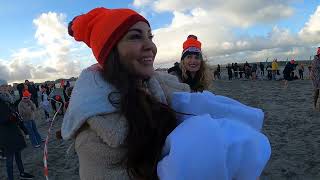 Nieuwjaarsduik Strand IJburg 2024 [upl. by Weitman216]