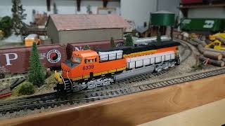 Walthers Mainline ES44AC BNSF 6339 [upl. by Elolcin]