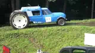 Course dans la boue  Renault 4L R4  Partie 1 [upl. by Upali]