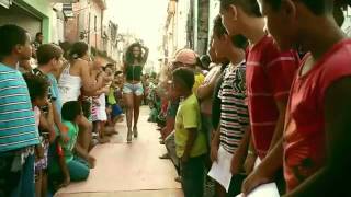 FAVELA FASHION WEEK  REUNIÃO DE AMIGOS CLIPE OFICIAL [upl. by Aillicsirp]