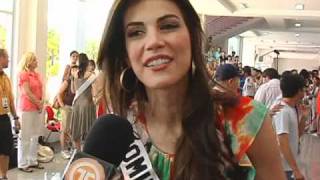 Miss Universe Vietnam 2008  Alex Medela entrevista a candidatas [upl. by Greenfield]