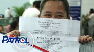 Dahil sa viral offloading Ilang biyahero nagdala ng diploma sa NAIA immigration  TV Patrol [upl. by Ened361]