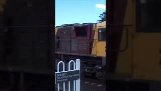 68A5 ToowoombaPort of Brisbane at Laidley train railway queenslandrail trainspotting aurizon [upl. by Akkahs361]