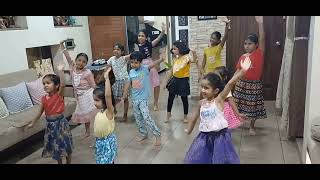 pranalis dance class  trending song aayi nahi aayi tu to aayi nahi  performance by cuties 😍 [upl. by Rheinlander]