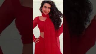 karishmakapoorMjhe chod ke n Jana wade hazar karke bollywood [upl. by Januarius]