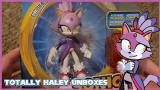 Totally Haley Unboxes Jakks 4 inch Blaze the Cat Figure with Sol Emerald [upl. by Tse]