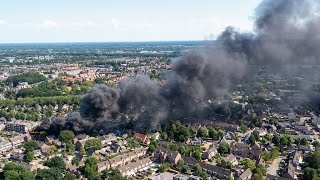 Zeer grote dakbrand De Ploeg Apeldoorn enorme rookontwikkeling [upl. by Mera540]