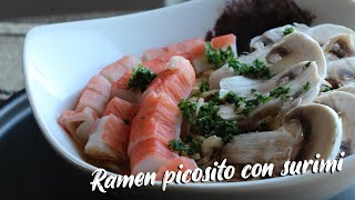 Ramen picoso con surimi y champiñones [upl. by Yrellav]