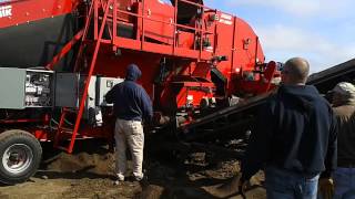 Spudnik Potato Harvesting Equipment [upl. by Damal108]