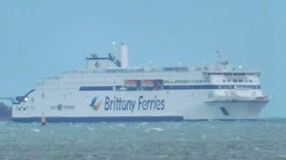 Brittany Ferries EFlexers at Portsmouth  MV Galicia amp MV Santoña as well as Wightlink vessels [upl. by Coombs]