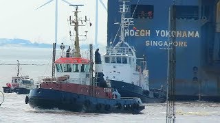 car carrier HÖEGH YOKOHAMA S6TV IMO 9185451 seabound with 2 tugs assist RoRo seaship merchant vessel [upl. by Constancia]