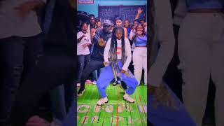 ON FLEEK BY ALKALINE 🔥🔥🔥🐍🐍😱😱🙌 couple dancer [upl. by Iglesias]