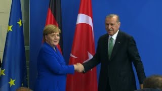 Distensión entre Merkel y Erdogan pese a diferencias [upl. by Lesiram]