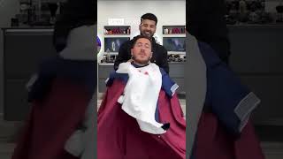 🤣 Ce coiffeur pranke Eden Hazard avec un maillot de Tottenham  Shorts [upl. by Samot447]