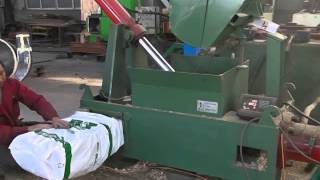 wood shaving baler machine with 3 hydrocylinder [upl. by Walling]