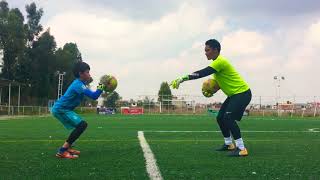 Entrenamiento de porteros  tecnica de recueste y caídas laterales [upl. by Aborn]