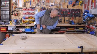 Fabriquer une porte en bois massif  Tuto brico avec Robert [upl. by Alleacim]