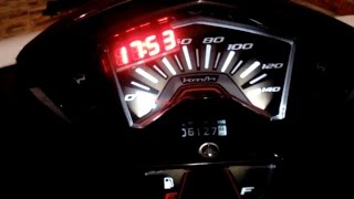 Pasang Voltmeter Digital amp LED Eagle Eye NINE di Yamaha Xeon GT125 [upl. by Adnomar]