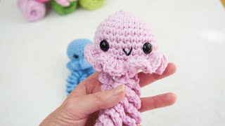 Eine süße Amigurumi Qualle häkeln  Schnell und EINFACH [upl. by Dorin]