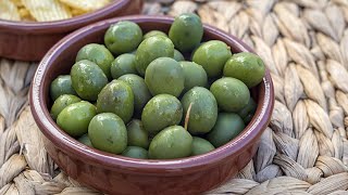 ACEITUNAS en SALMUERA  TRUCO para Salmuera PERFECTA Receta de aceitunas en cáustica de mi Madre [upl. by Nwhas]