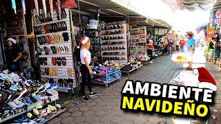 Asi es el AMBIENTE NAVIDEÑO en las CALLES de EL SALVADOR [upl. by Lynelle]