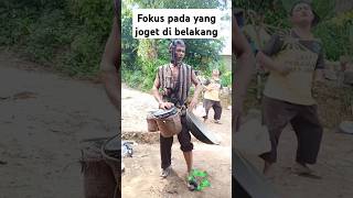 Goyang Asik Si Baju Kuning shortvideo funny funnyvideo lucungakak lucuabis [upl. by Marci876]