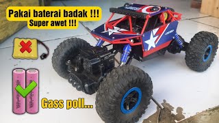 GANTI BATERAI MOBIL RC  rock Crawler  upgrade baterai powerbank  di jamin main sampai bosan [upl. by Uamak]