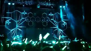 Encore Sharing the World amp Bring it on Lin amp Ren  Miku Expo 2020 Berlin [upl. by Nikki]