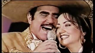 Vicente fernández  Entre el amor y yo  en vivo [upl. by Stein619]