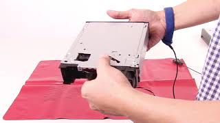 Lenovo ThinkSystem ST50 removing a 525 inch drive bay [upl. by Maghutte434]