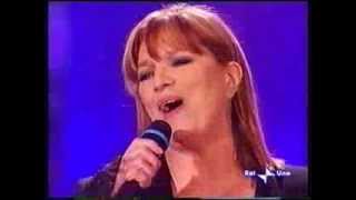 Iva Zanicchi  Non pensare a me  50 Canzonissime Sanremo 10122004 [upl. by Codel345]